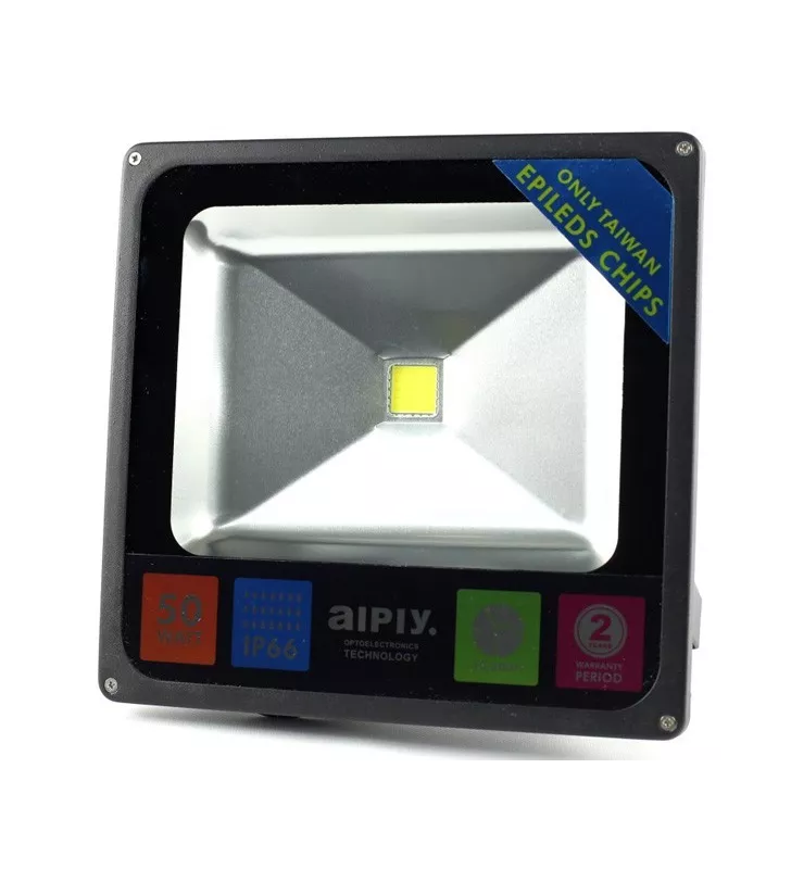 Projecteur LED Slim 50W / 120° 2.2Kg